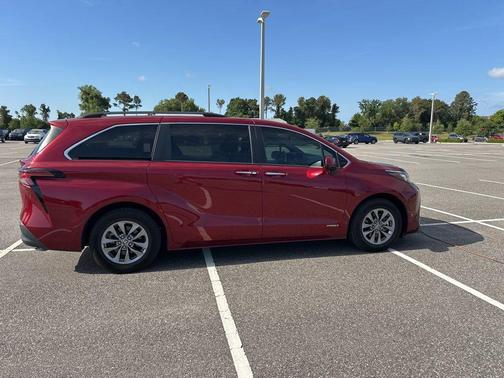 Ruby Flare Pearl 2021 Toyota Sienna XLE 8 Passenger