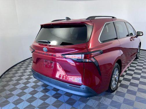 Ruby Flare Pearl 2021 Toyota Sienna XLE 8 Passenger