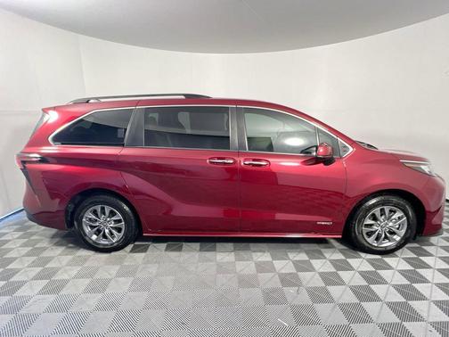 Ruby Flare Pearl 2021 Toyota Sienna XLE 8 Passenger