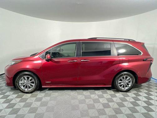 Ruby Flare Pearl 2021 Toyota Sienna XLE 8 Passenger