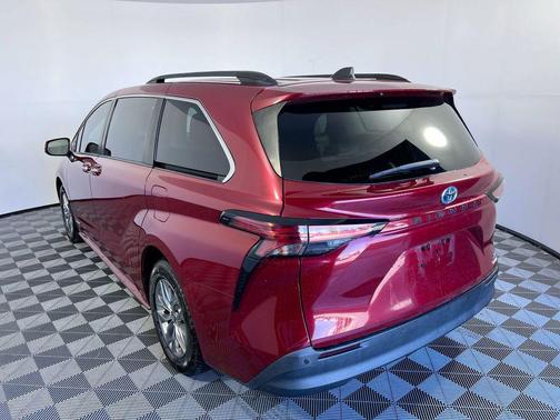 Ruby Flare Pearl 2021 Toyota Sienna XLE 8 Passenger