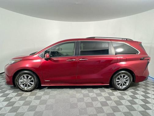 Ruby Flare Pearl 2021 Toyota Sienna XLE 8 Passenger