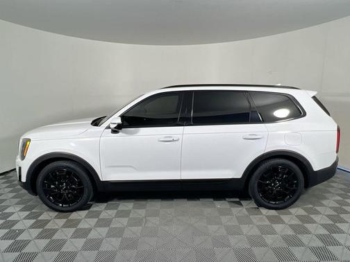Glacial White Pearl 2022 Kia Telluride SX
