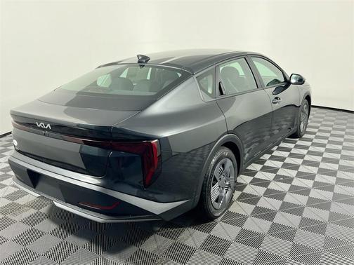 2025 Kia K4 LX
