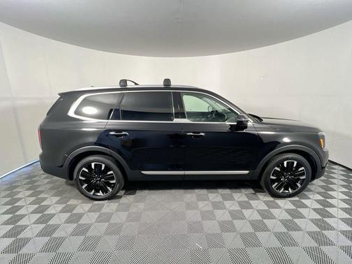 Ebony Black 2023 Kia Telluride SX Prestige
