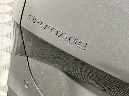 Fusion Black 2026 Kia Sportage Hybrid EX