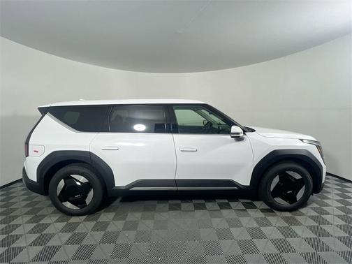 2026 Kia EV9 Light Short Range