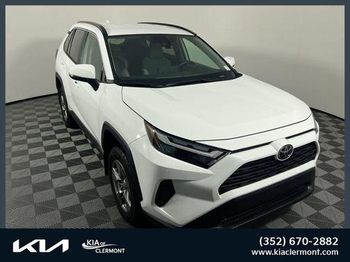 Ice Cap 2025 Toyota RAV4 XLE