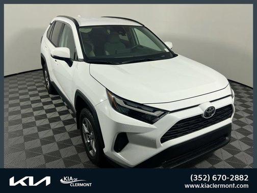 Ice Cap 2025 Toyota RAV4 XLE