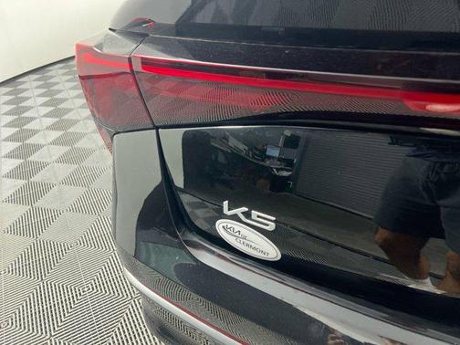 2025 Kia K5 EX