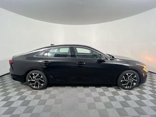 2025 Kia K5 EX