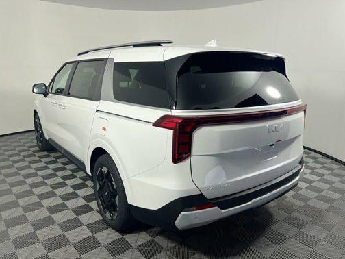 2025 Kia Carnival EX