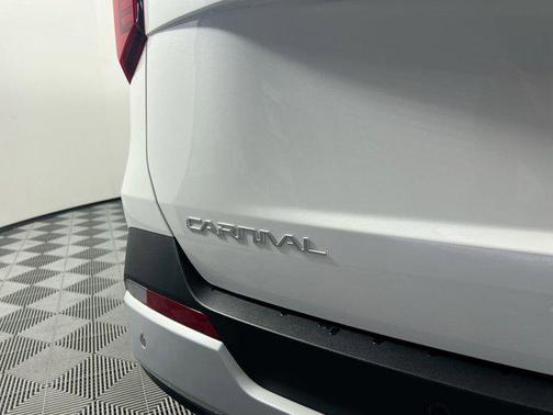 2025 Kia Carnival EX