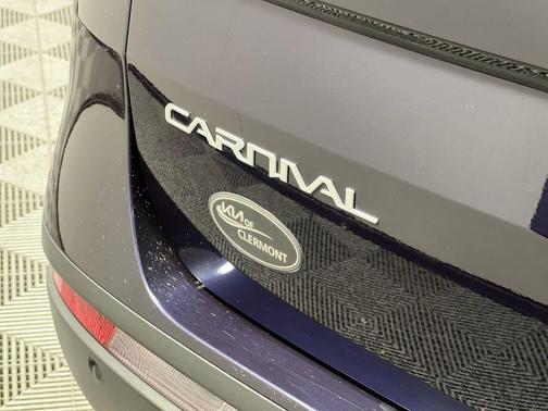 Deep Chroma Blue 2024 Kia Carnival LX