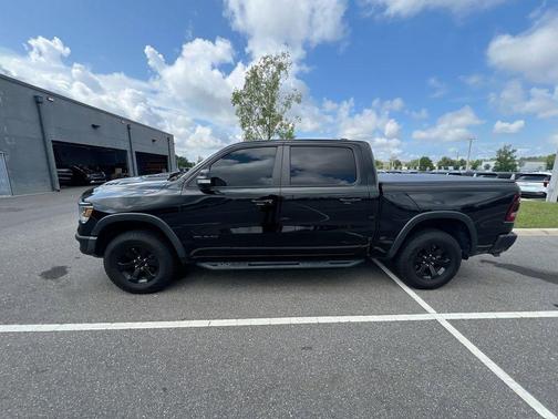 Diamond Black Crystal Pearlcoat 2022 RAM 1500 Rebel