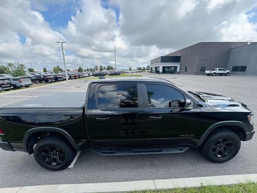 Diamond Black Crystal Pearlcoat 2022 RAM 1500 Rebel