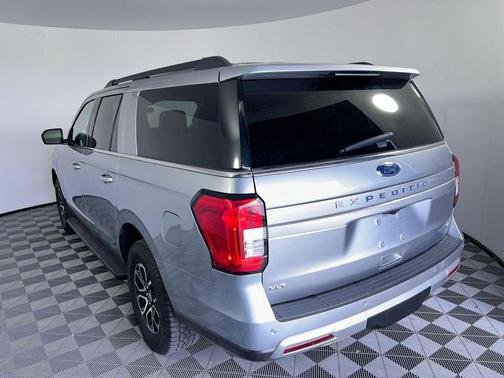 ICONIC SILVER METALLIC 2024 Ford Expedition Max XLT