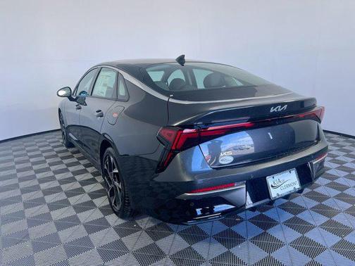 2025 Kia K5 EX