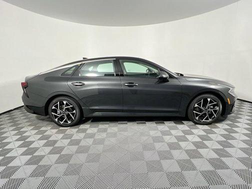 2025 Kia K5 EX