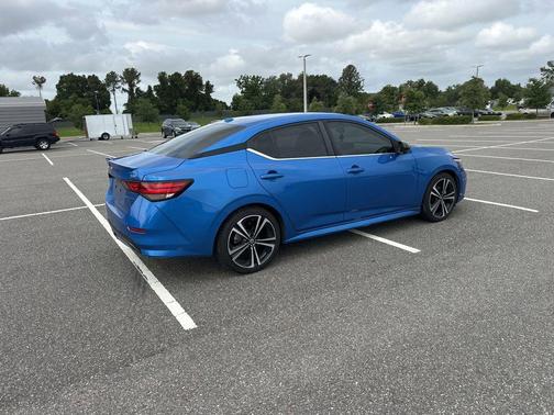 Electric Blue Metallic 2022 Nissan Sentra SR