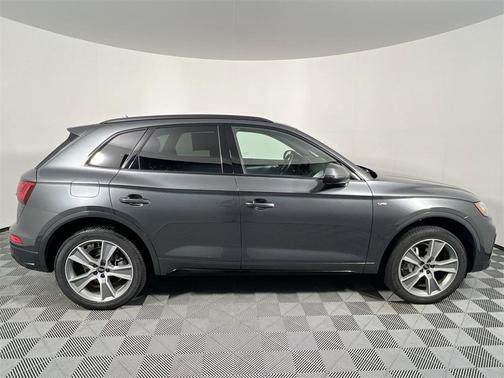 2025 Audi Q5 45 S line Premium