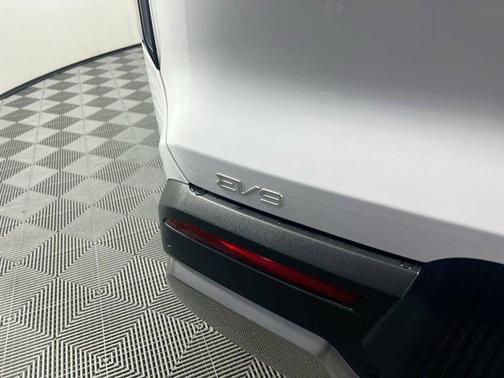 2026 Kia EV9 Light Long Range