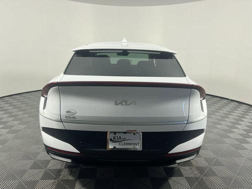 Glacier White Pearl 2025 Kia EV6 Light