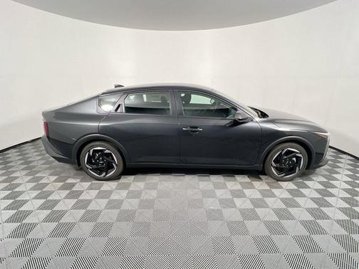 Interstellar Gray 2025 Kia K4 EX