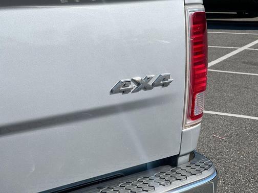 2017 RAM 2500 Laramie Crew Cab 4x4 6'4' Box