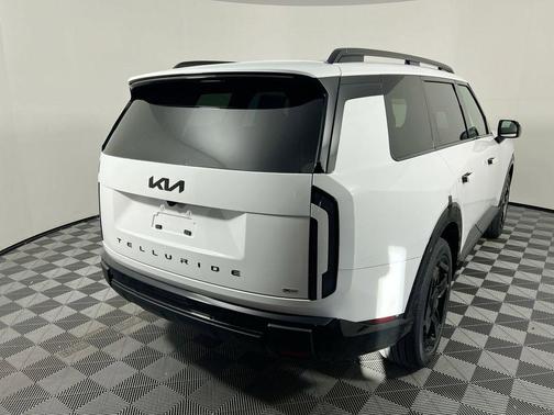 Glacial White Pearl 2027 Kia Telluride Hybrid X-Line SX