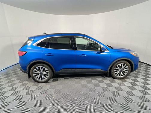 VELOCITY BLUE METALLIC 2020 Ford Escape Titanium
