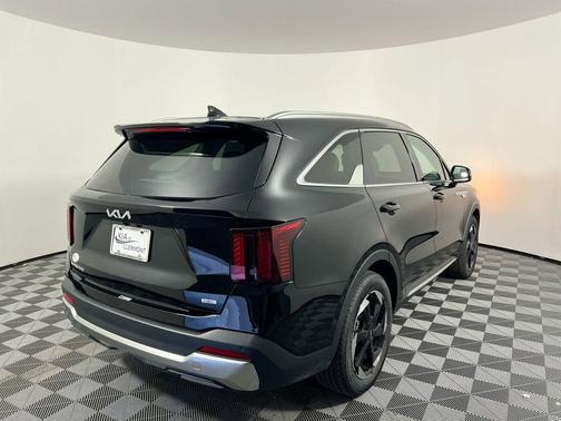 Aurora Black Pearl 2026 Kia Sorento Hybrid EX