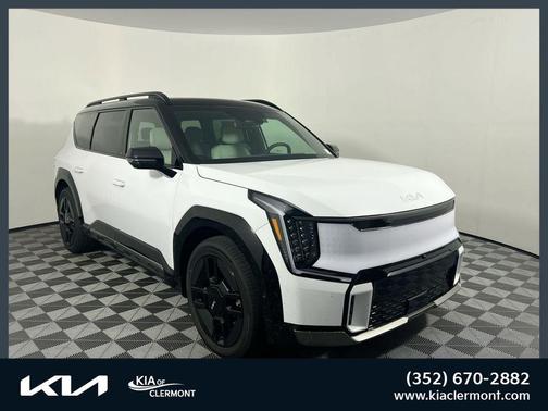 Glacial White Pearl/Ebony Black Roof 2026 Kia EV9 GT-Line
