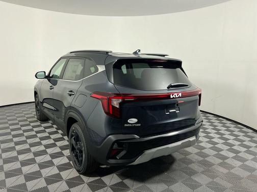 Gravity Gray 2026 Kia Seltos EX