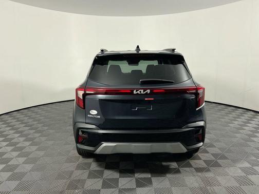 Gravity Gray 2026 Kia Seltos EX