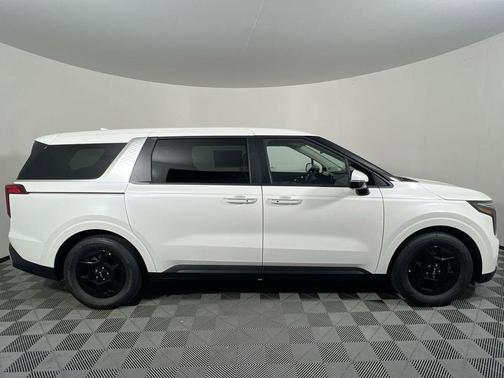 Snow White Pearl 2026 Kia Carnival LX