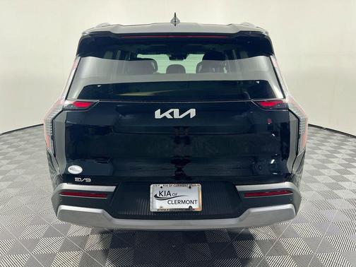 Ebony Black 2026 Kia EV9 Wind