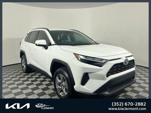 2022 Toyota RAV4 Hybrid XLE