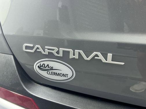 Ceramic Silver 2026 Kia Carnival EX