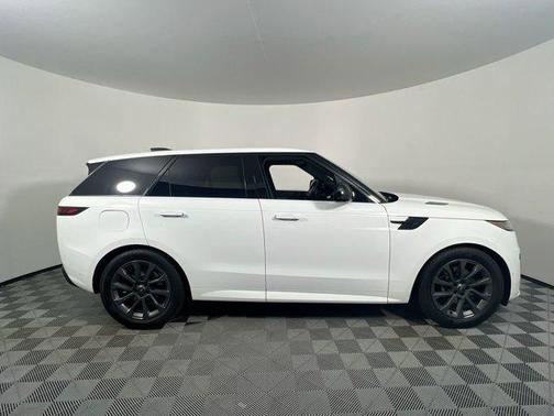 2024 Land Rover Range Rover Sport SE