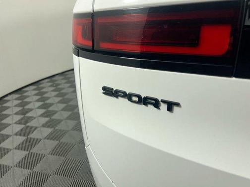 2024 Land Rover Range Rover Sport SE