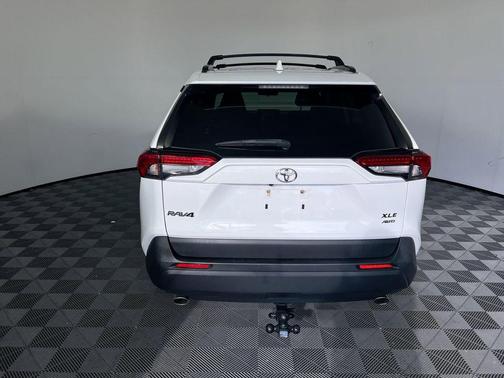 Super White 2019 Toyota RAV4 XLE