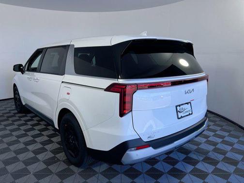 2025 Kia Carnival LXS