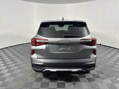Steel Gray 2023 Kia Seltos LX
