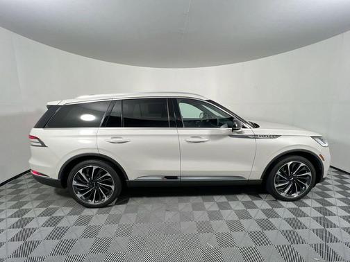 CERAMIC PEARL MET 3C 2025 Lincoln Aviator Reserve