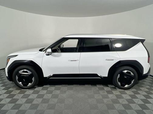 2026 Kia EV9 Land