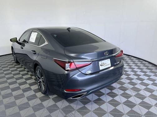 2023 Lexus ES 350 Base