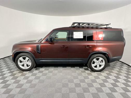 2023 Land Rover Defender 130 SE