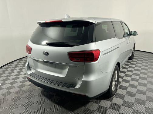 2020 Kia Sedona LX