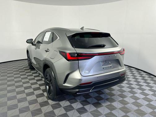 2023 Lexus NX 450h+ Luxury